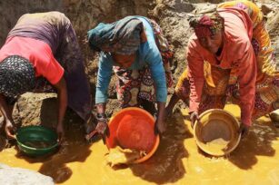 刚果-阿联酋黄金出口协议引发“极大担忧”